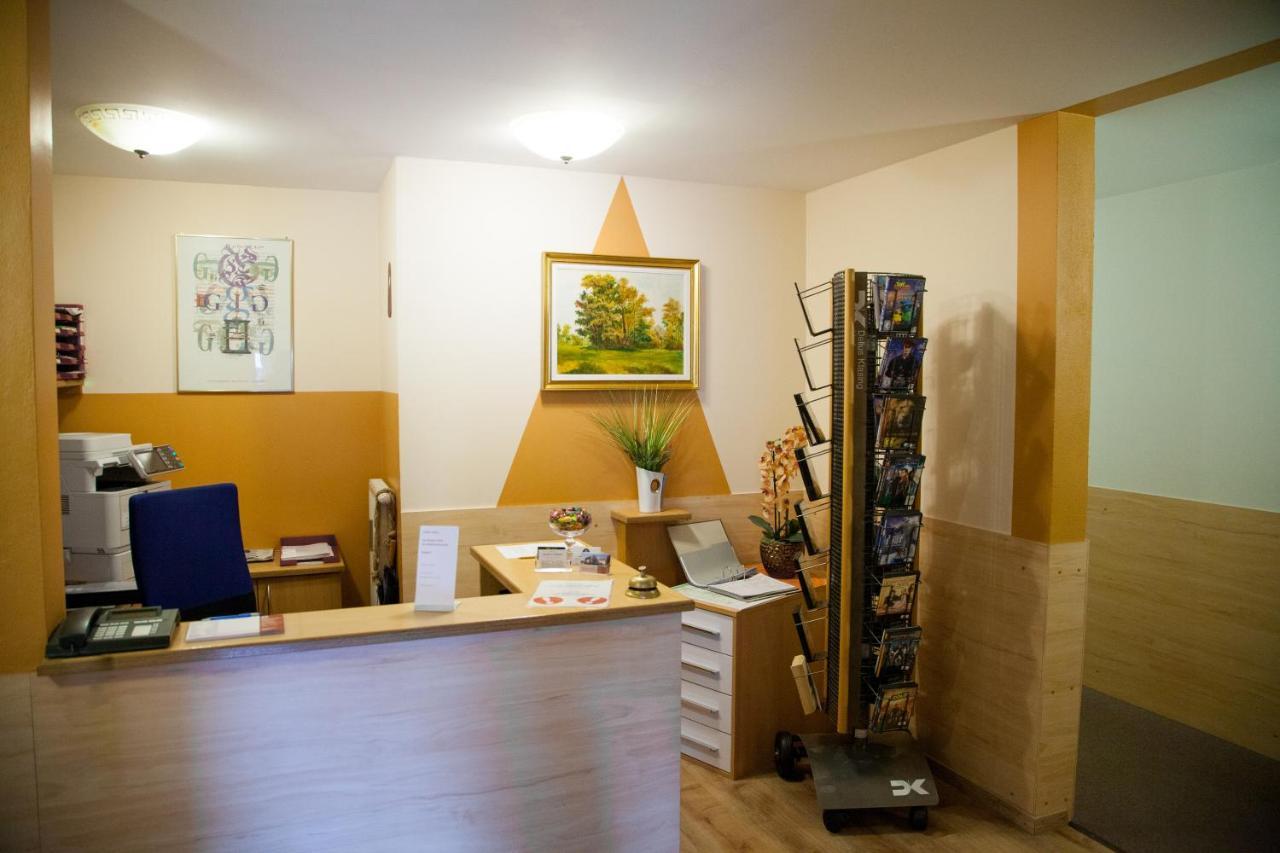Hotel Garni Haus Zum Gutenberg Hallbergmoos Luaran gambar