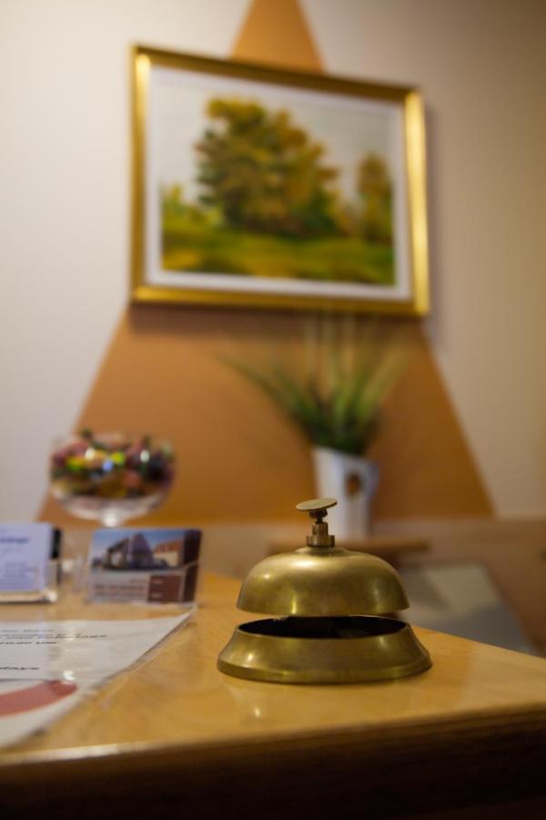 Hotel Garni Haus Zum Gutenberg Hallbergmoos Luaran gambar