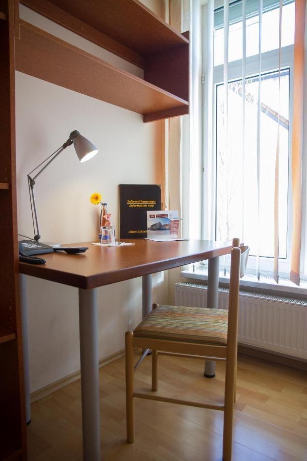 Hotel Garni Haus Zum Gutenberg Hallbergmoos Luaran gambar